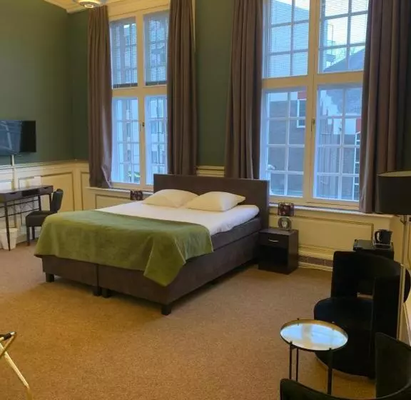 ホテル The Velvet Lodge