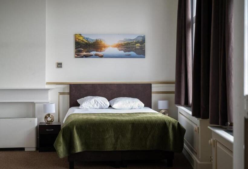 Szálloda The Velvet Lodge