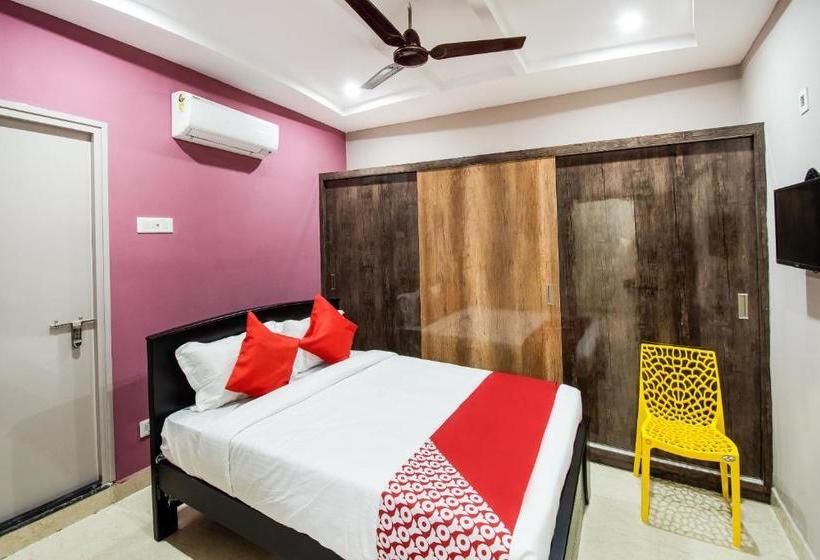 호텔 Capital O 37222 Kiran S Pride Service Apartment