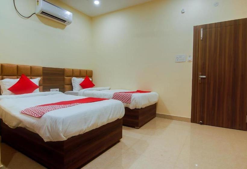 호텔 Oyo 24779 Royal Avenue