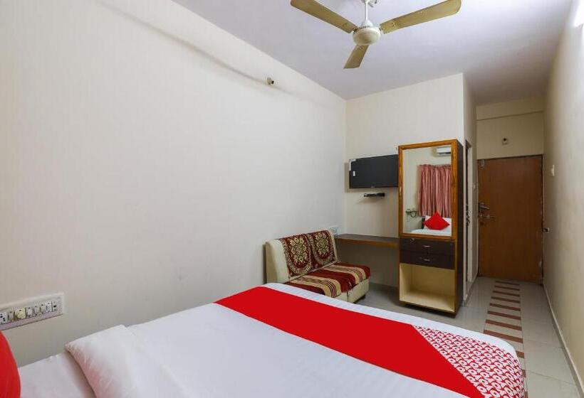 هتل Oyo 60599 Kabir Residency