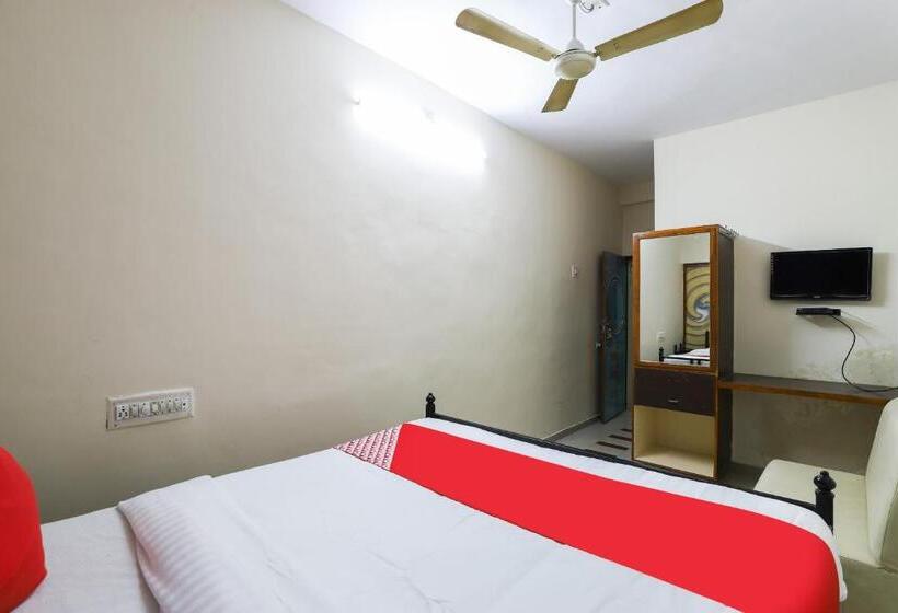 هتل Oyo 60599 Kabir Residency