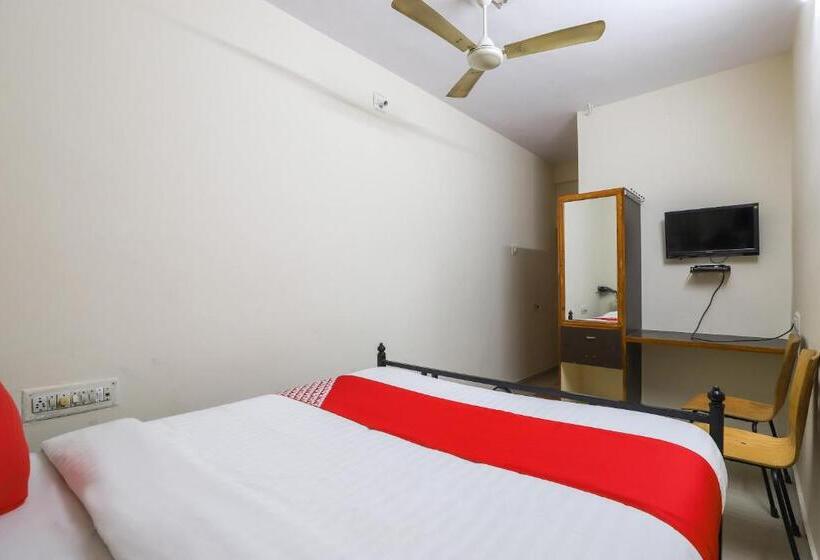 هتل Oyo 60599 Kabir Residency
