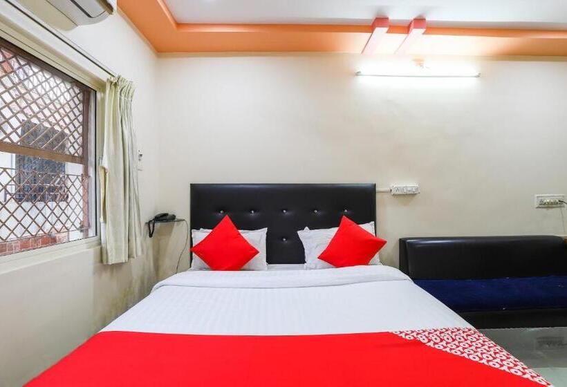 هتل Oyo 60599 Kabir Residency