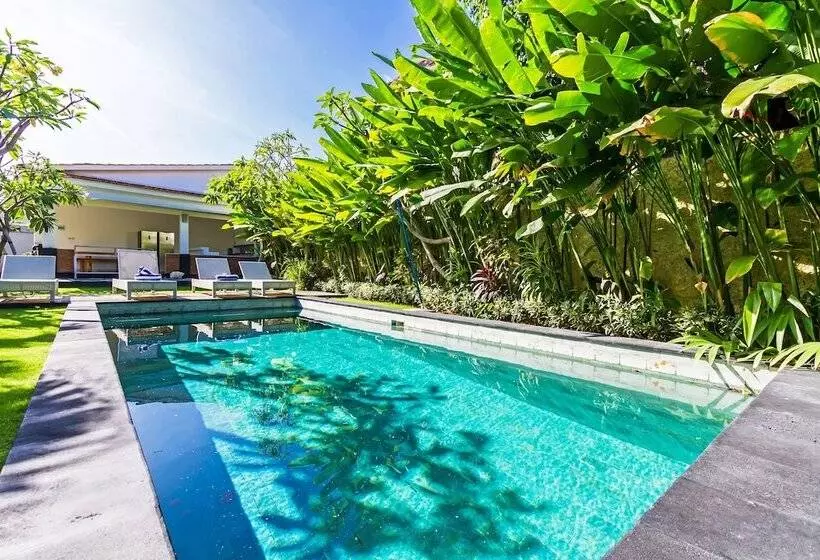 ペンション Keramahan Townhouse Bali