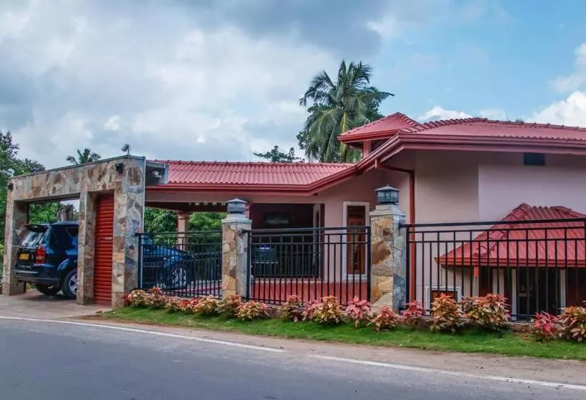 پانسیون Manusath Holiday Inn