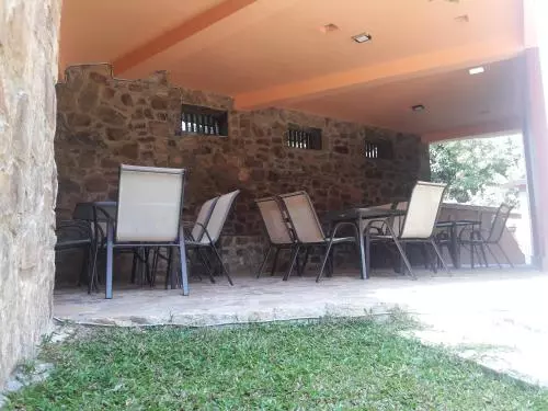 پانسیون Manusath Holiday Inn