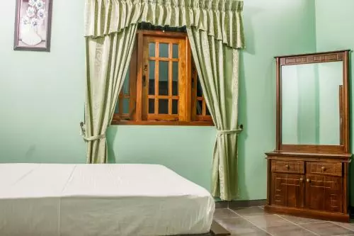 پانسیون Manusath Holiday Inn