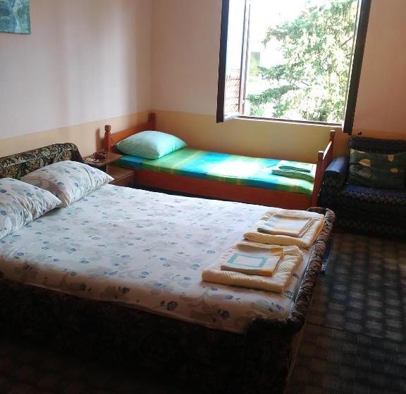 پانسیون Sobe Baosici Marina