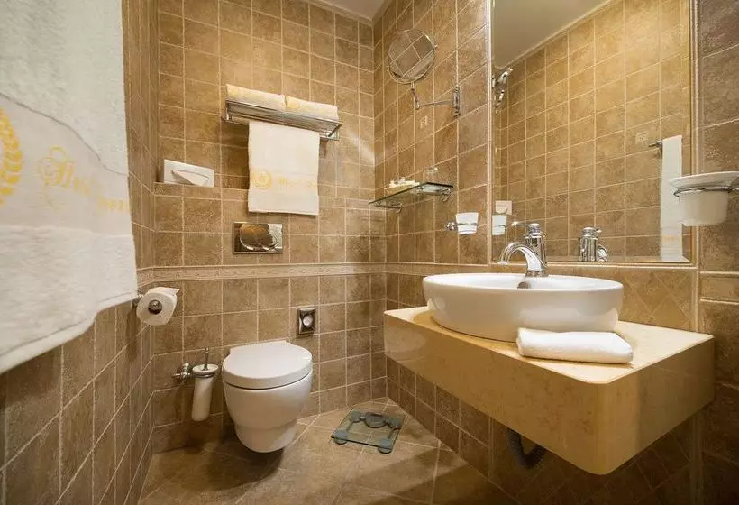 General Boutique Hotel & Wellness