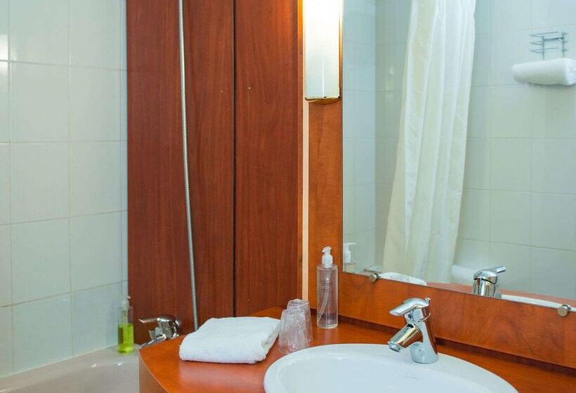 Brit Hotel Nantes Vigneux L Atlantel