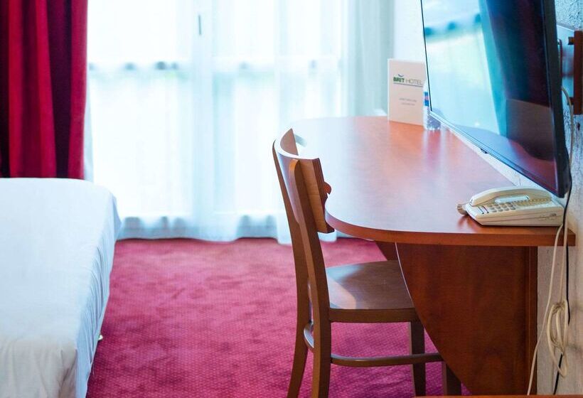 Brit Hotel Nantes Vigneux L Atlantel