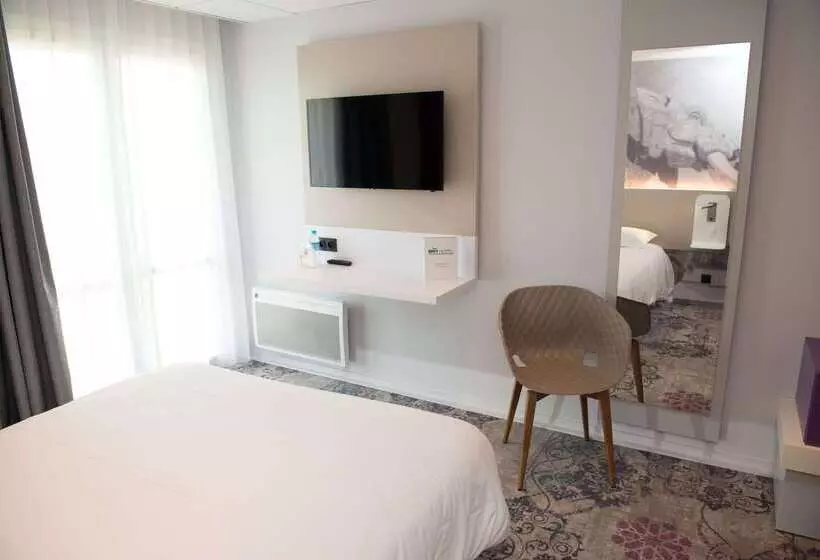 Brit Hotel Nantes Vigneux   L Atlantel