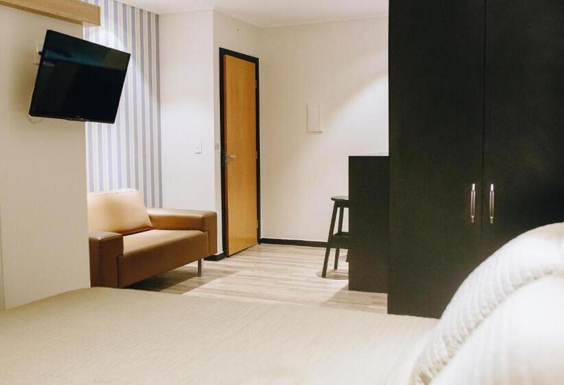 בית מלון כפרי Executive Arrey