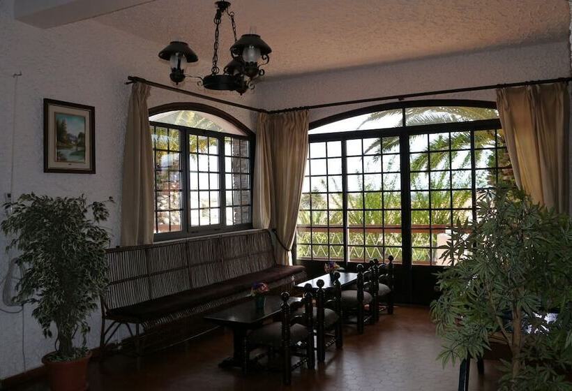 בית מלון כפרי Hôtel Le Belvédère