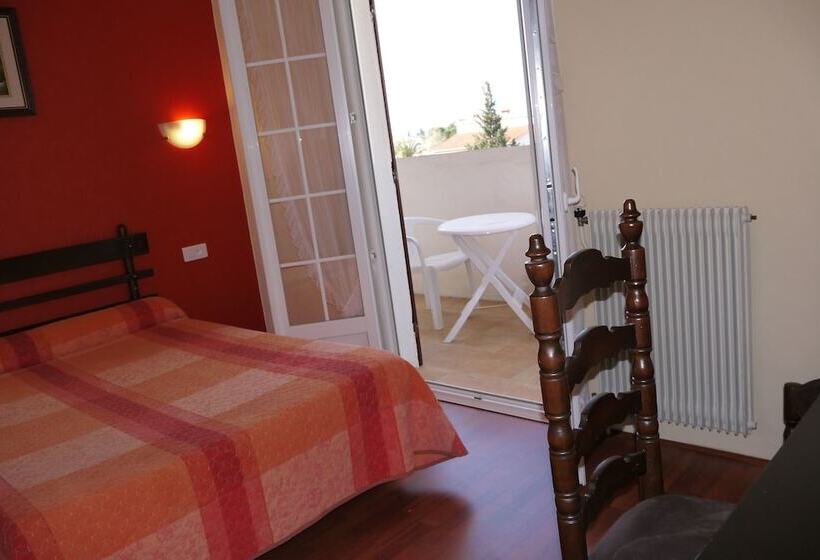 בית מלון כפרי Hôtel Le Belvédère