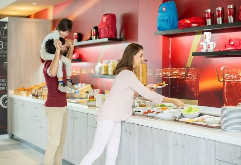 酒店 Ibis Casa Voyageurs