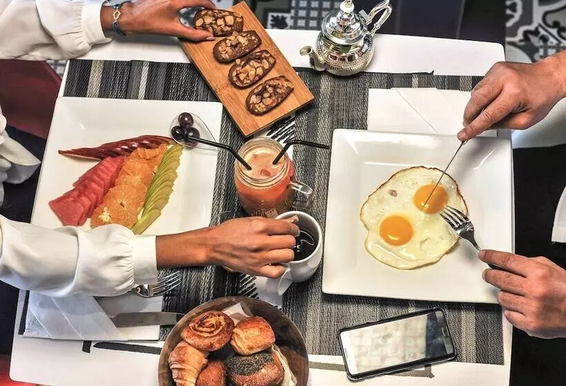 酒店 Ibis Casa Voyageurs