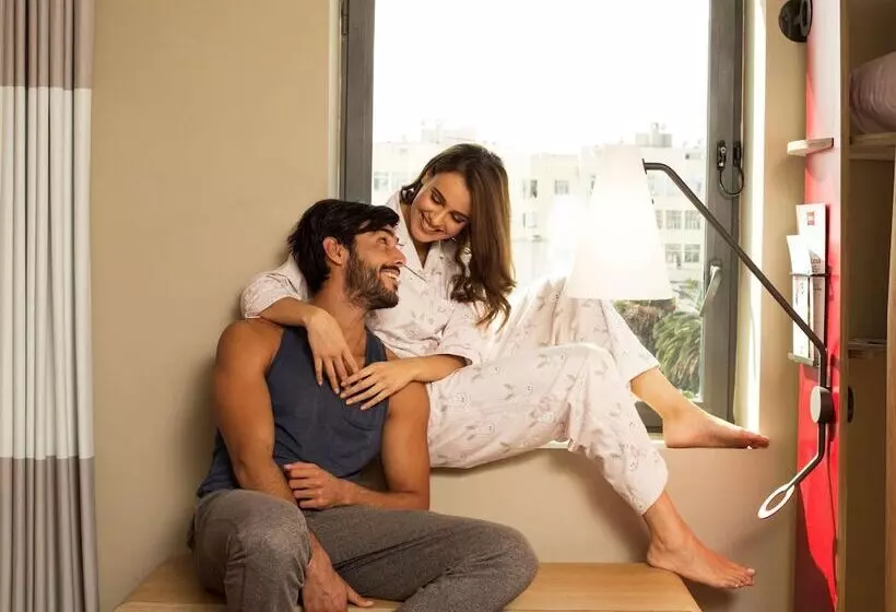 酒店 Ibis Casa Voyageurs