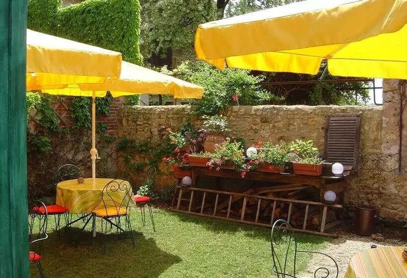 ホテル Logis Hôtel Le Boudoir