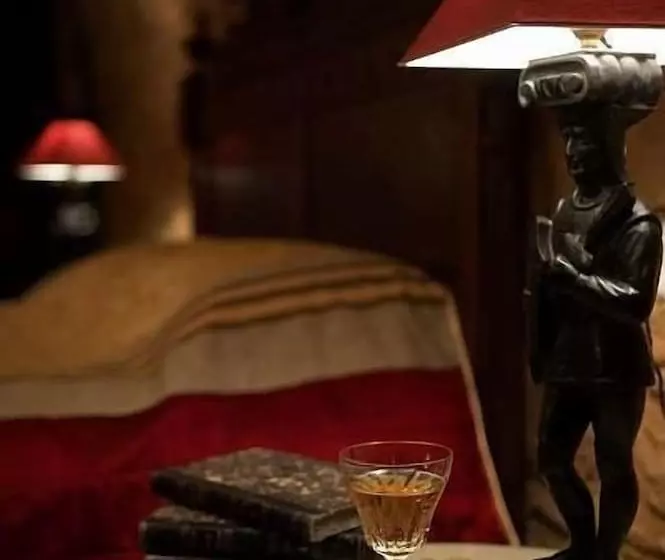 ホテル Logis Hôtel Le Boudoir