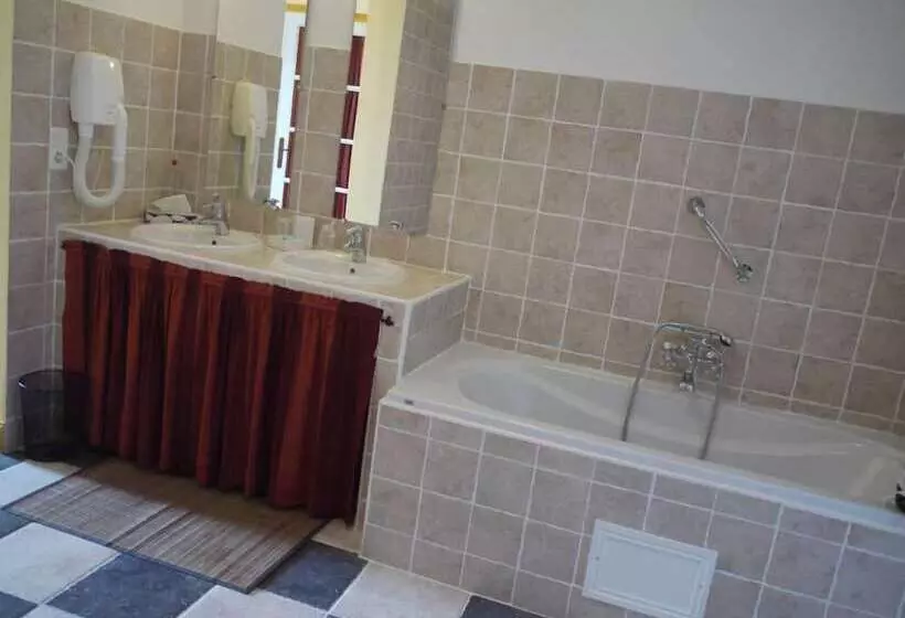 ホテル Logis Hôtel Le Boudoir