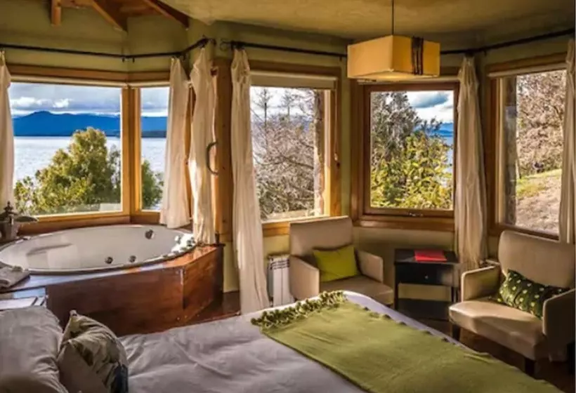 فندق Lirolay Suites   Apart