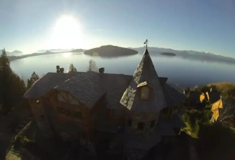 فندق Lirolay Suites   Apart