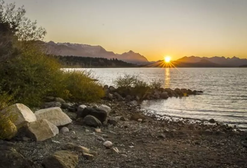 فندق Lirolay Suites   Apart