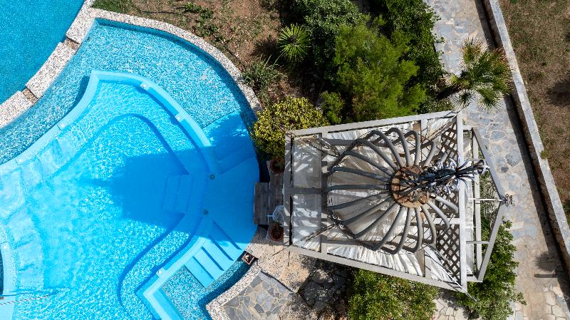 בית מלון כפרי Orpheas Resort