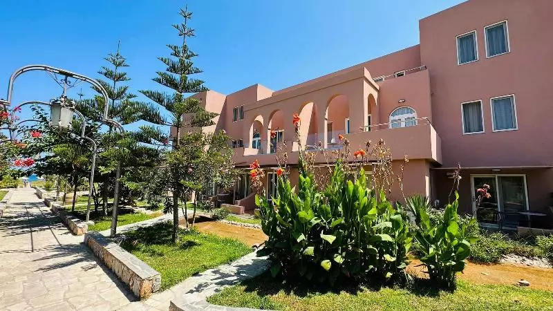 فندق Orpheas Resort