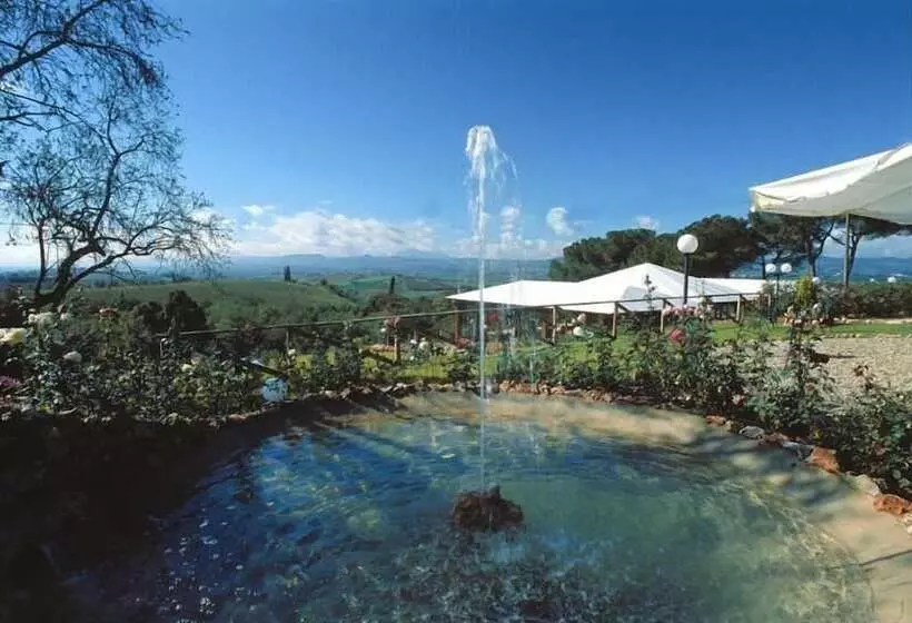 هتل Relais Villa Petrischio