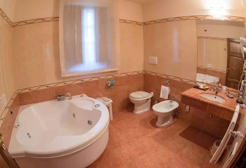 هتل Relais Villa Petrischio