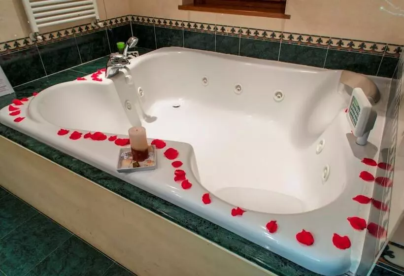 هتل Relais Villa Petrischio