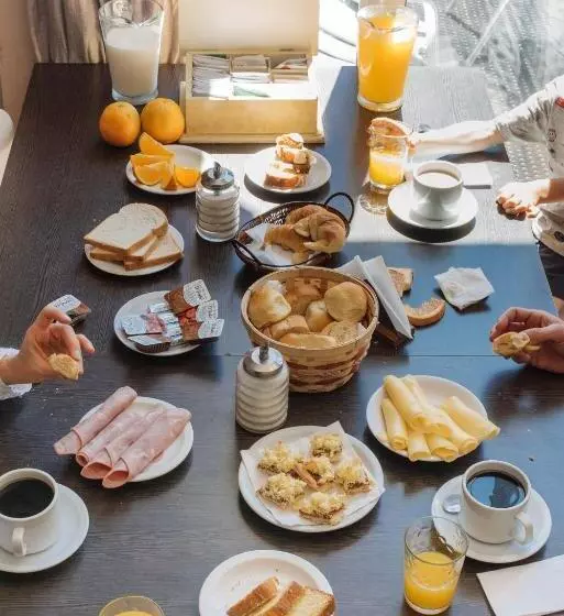 هتل Tangoinn Club