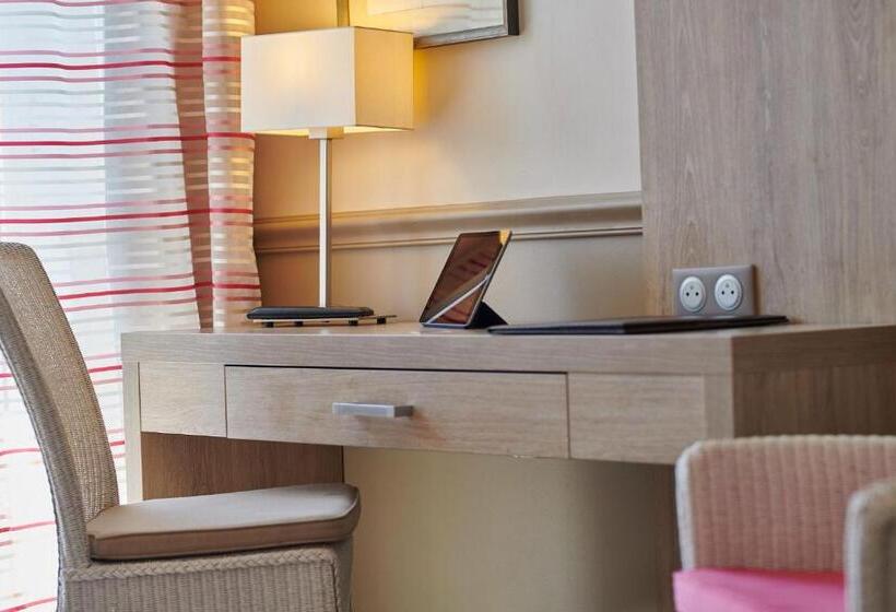 בית מלון כפרי Vacances Bleues Royal Westminster