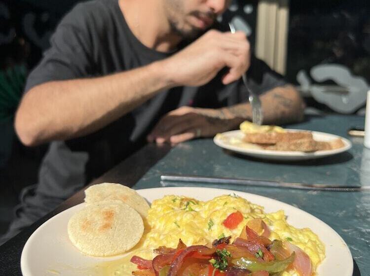 هتل Viajero Hostel Buenos Aires