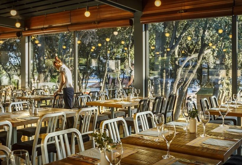 Maistra Select Amarin Resort