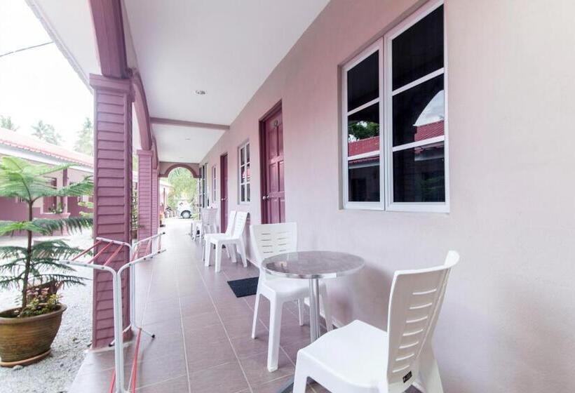 فندق Kampung Guest House   Hostel
