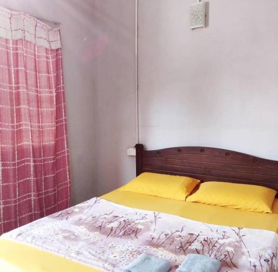 فندق Kampung Guest House   Hostel