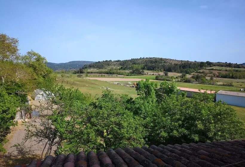 Hotelli L Ours Des Corbières   Chambres D Hôtes