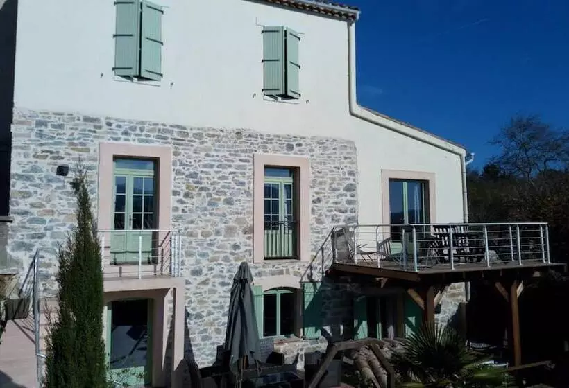 Hotelli L Ours Des Corbières   Chambres D Hôtes