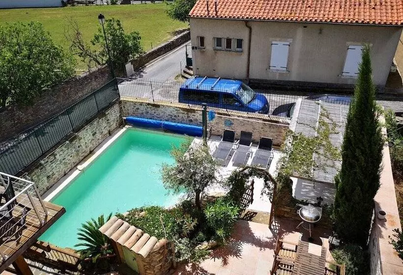 Hotelli L Ours Des Corbières   Chambres D Hôtes