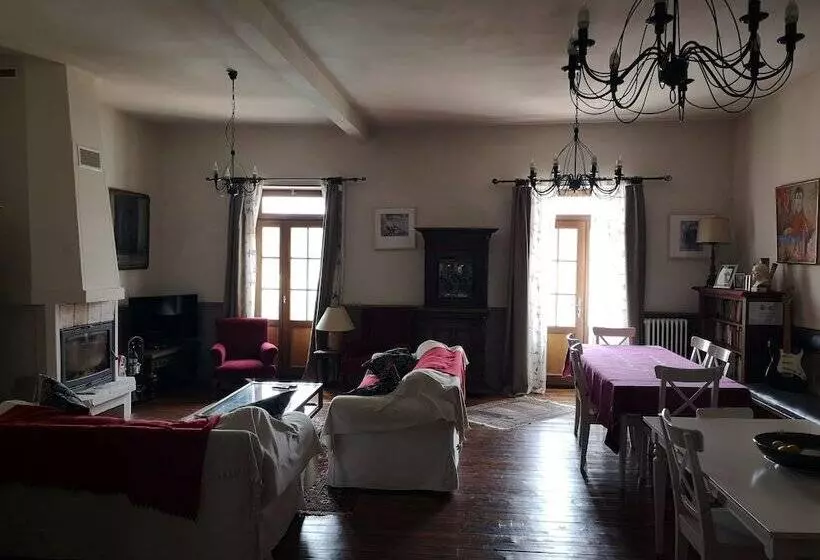 Hotelli L Ours Des Corbières   Chambres D Hôtes