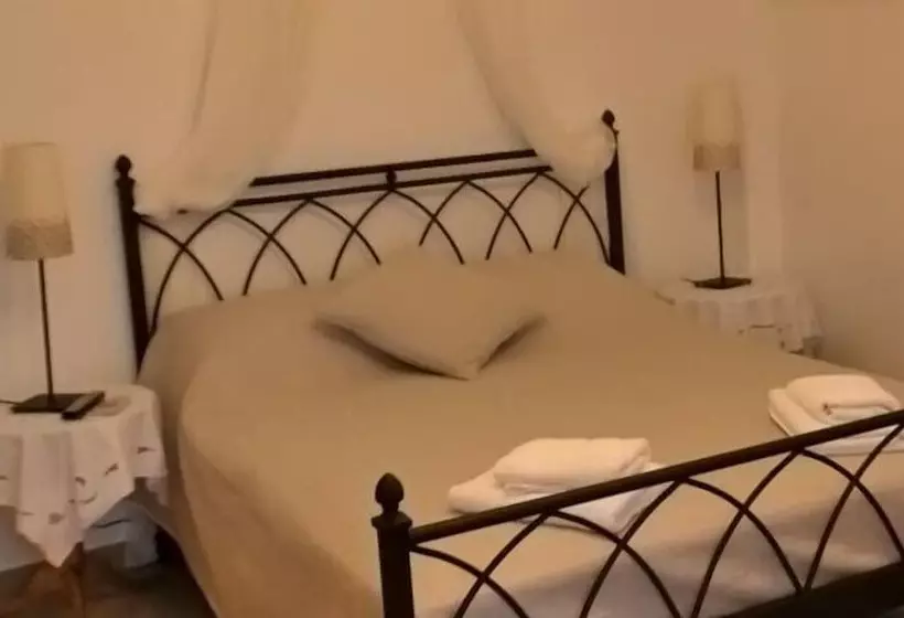 ホテル Pension Moschoula