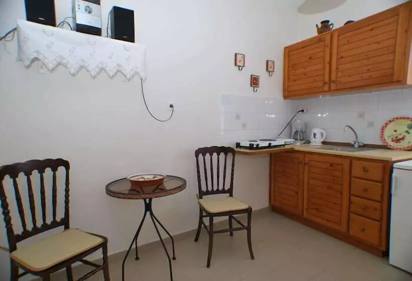 ホテル Pension Moschoula