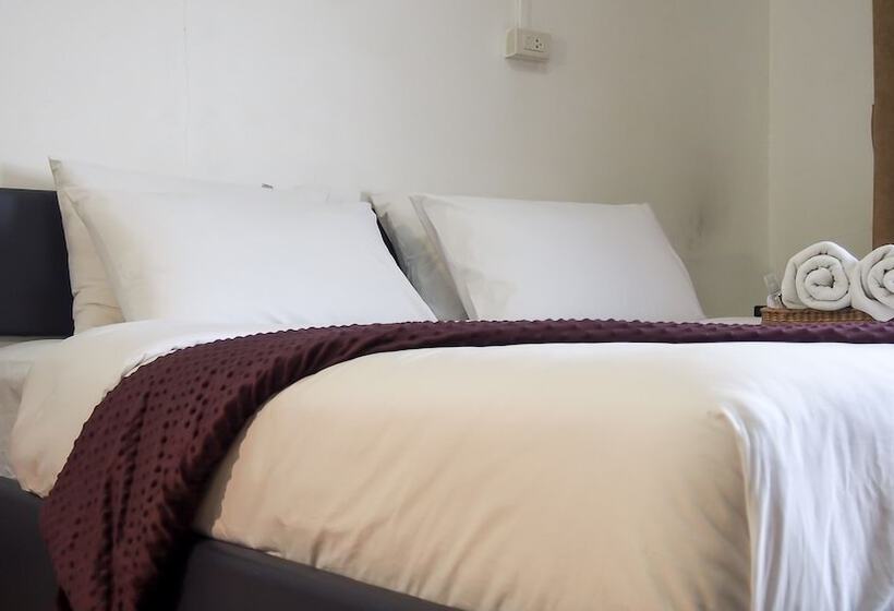 Отель ฤกษ์ดี Rerkdee Bed And Breakfast