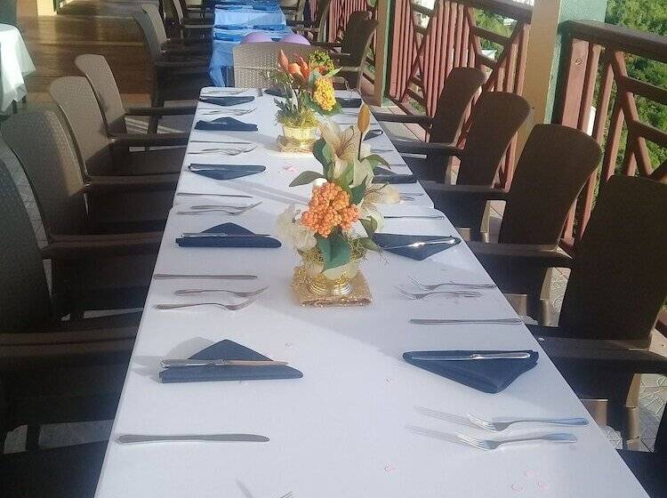 هتل The Heritage Inn