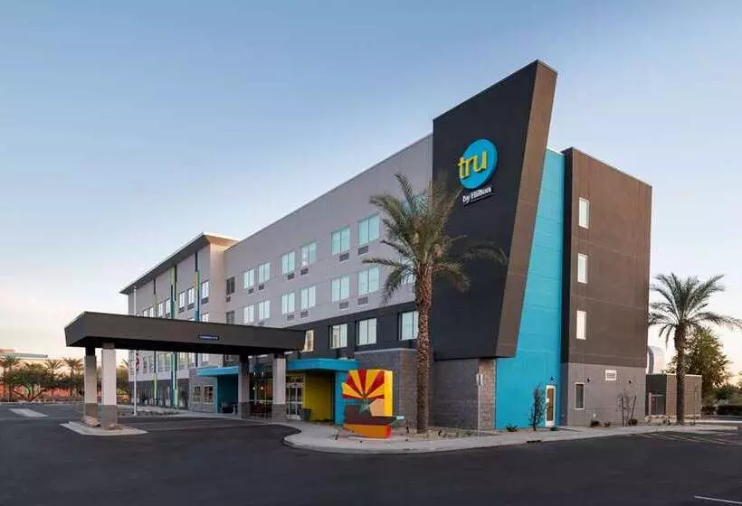 هتل Tru By Hilton Phoenix Glendale Westgate, Az
