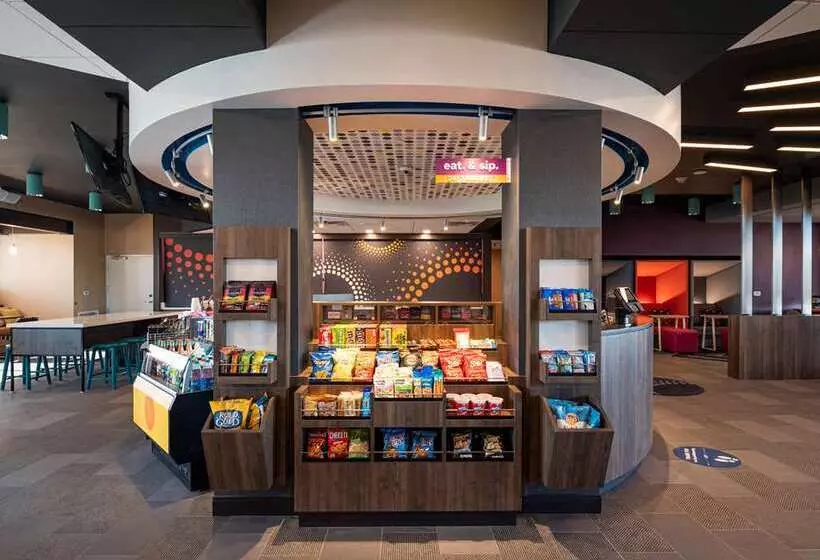 هتل Tru By Hilton Phoenix Glendale Westgate, Az